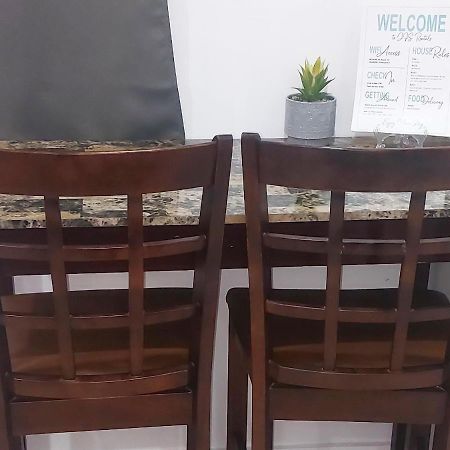 Budget & Basic In Local Neighborhood, 7Min Drive To Downtown Nassau Beach Paradise Apartamento Exterior foto